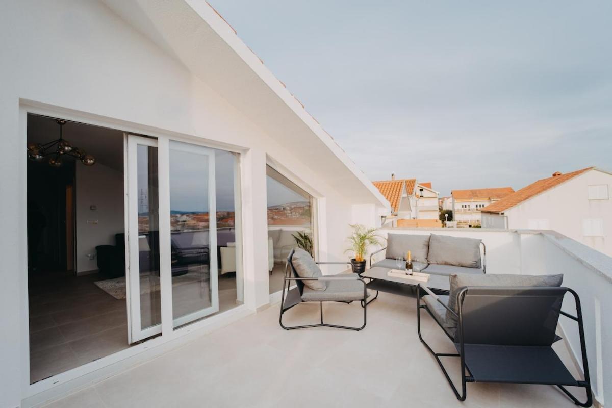 Penthouse Oasis With Sea Views And Terrace Apartman Zadar