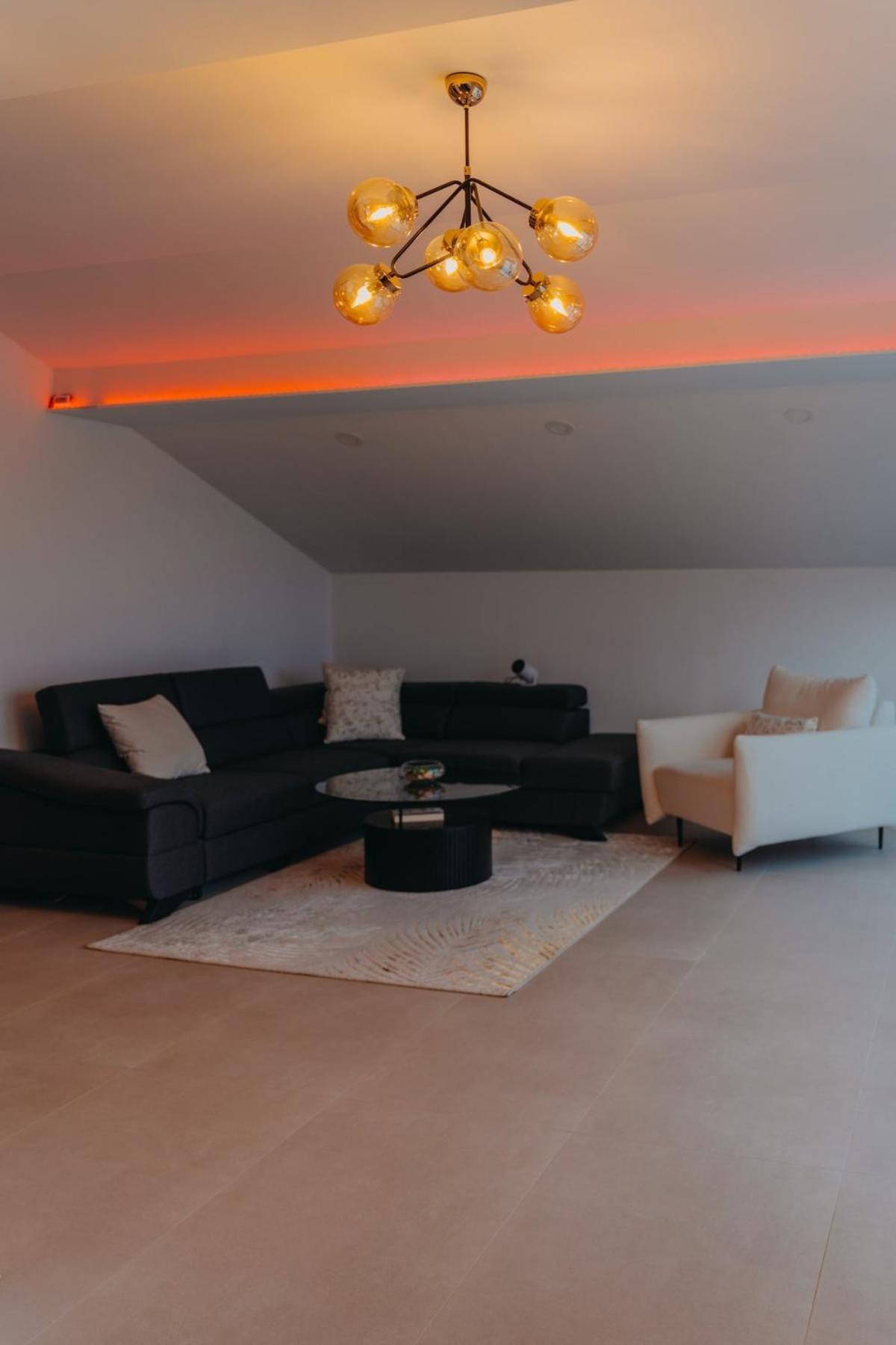 Apartman Penthouse Oasis With Sea Views And Terrace Zadar