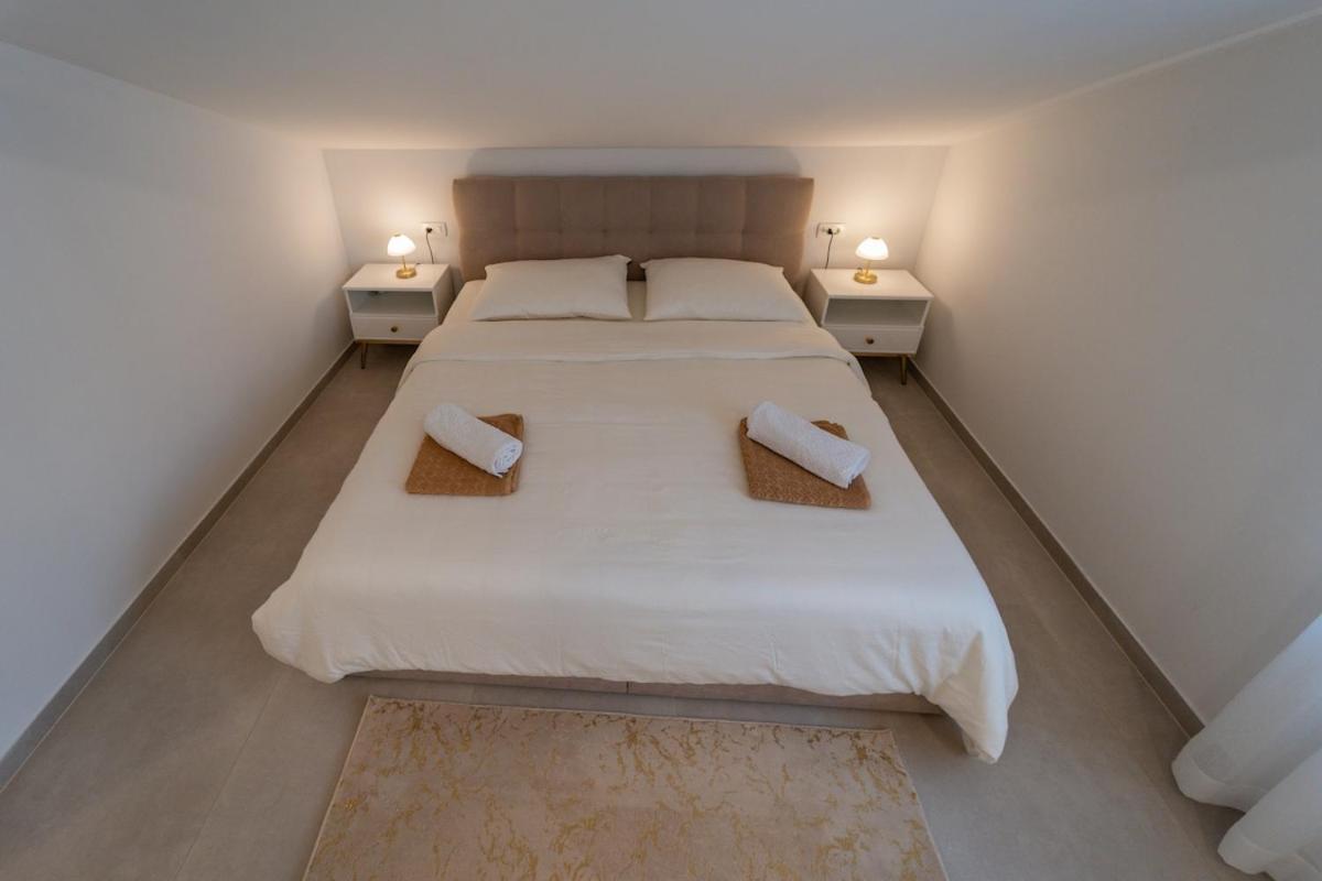 Penthouse Oasis With Sea Views And Terrace Apartament Zadar