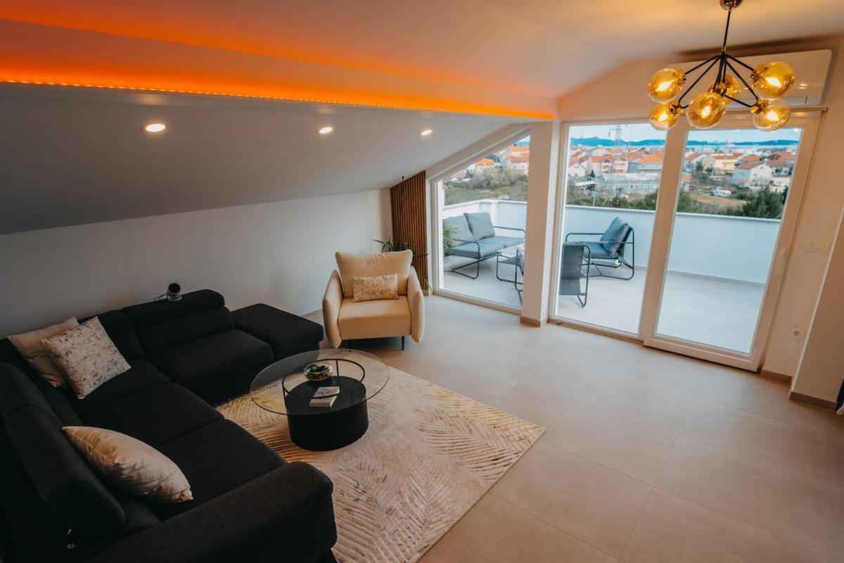 Penthouse Oasis With Sea Views And Terrace *